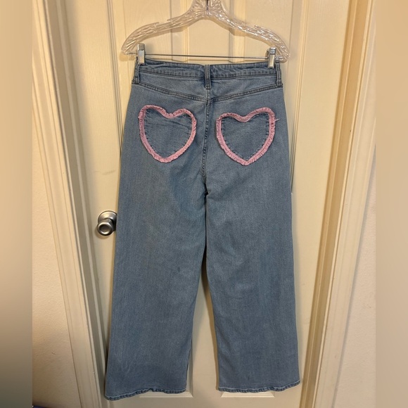 Hot Topic Pink Ruffle Heart Wide Leg Jeans Light Wash Denim Size 5 - Picture 9 of 9